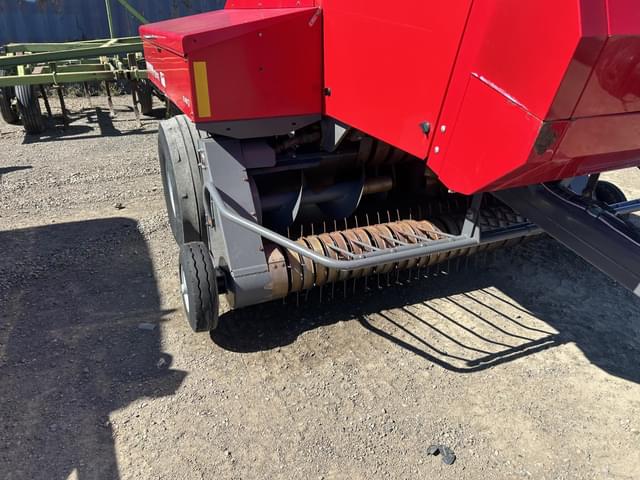 Image of Massey Ferguson 1844S equipment image 4