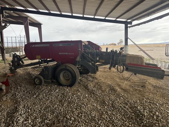 Image of Massey Ferguson 1844S equipment image 3