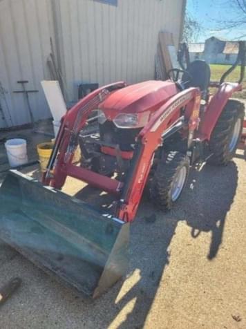 Main image Massey Ferguson 1825E