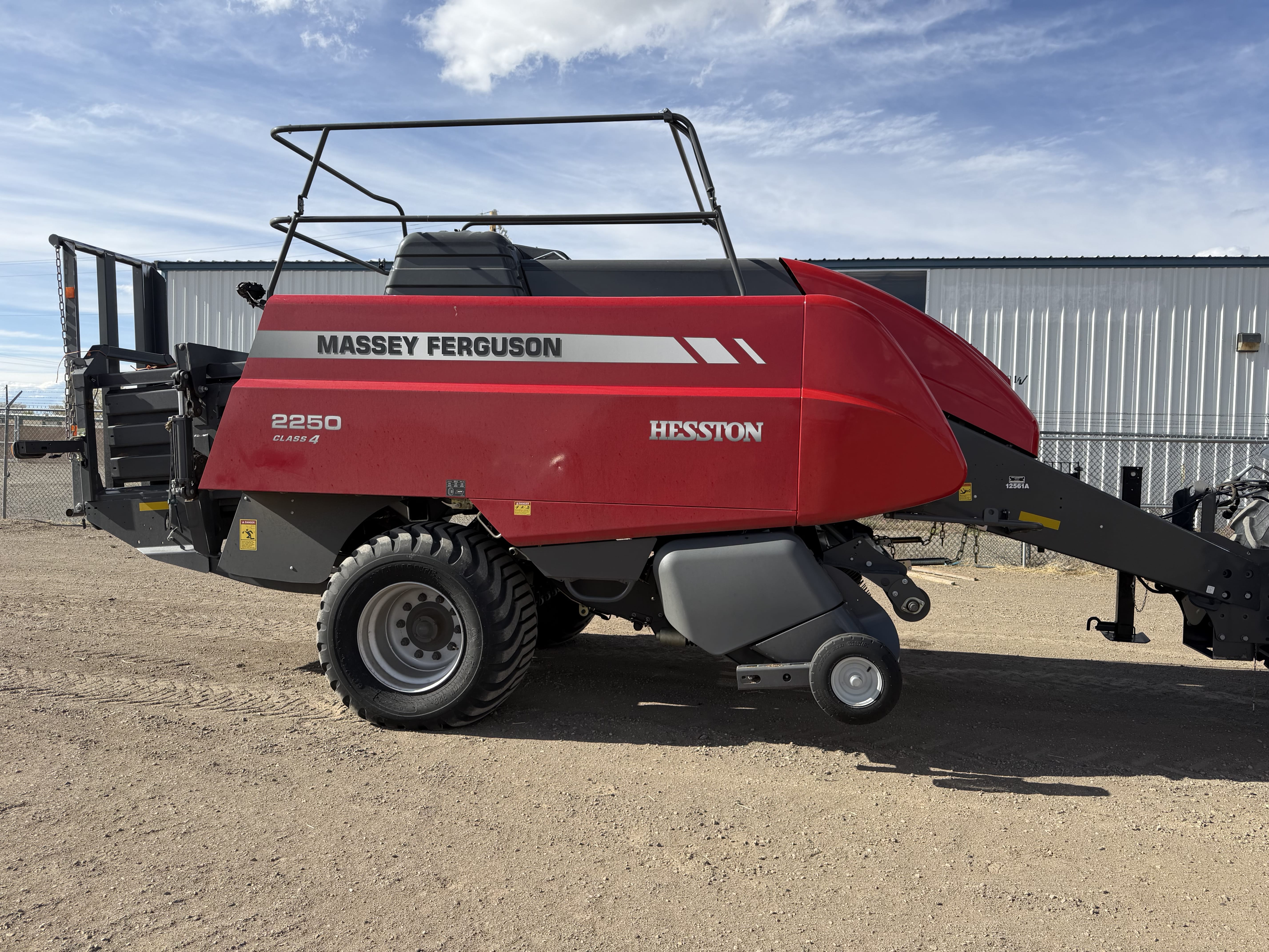 2021 Massey Ferguson 2250 Equipment Image0
