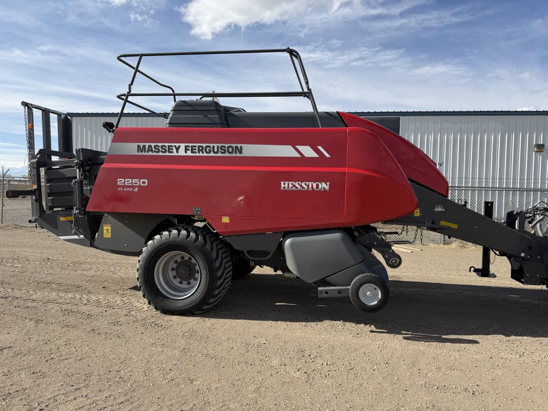 Image of Massey Ferguson 2250 Primary image