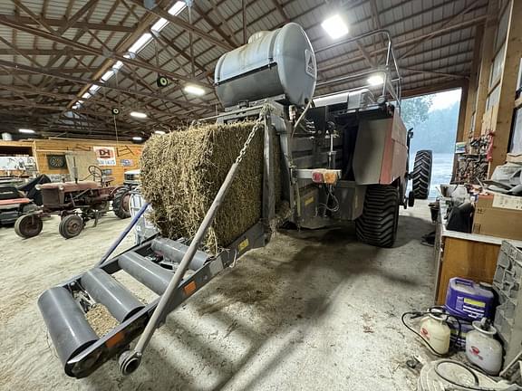 Image of Massey Ferguson 2250 equipment image 2