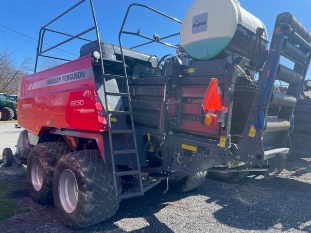 Image of Massey Ferguson 2250 equipment image 3