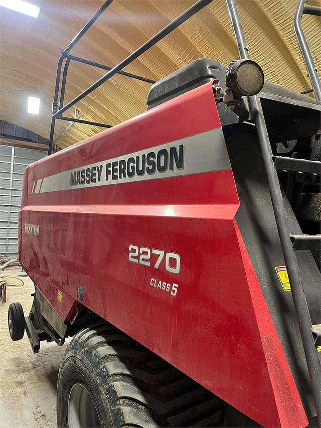 Image of Massey Ferguson 2270 equipment image 1