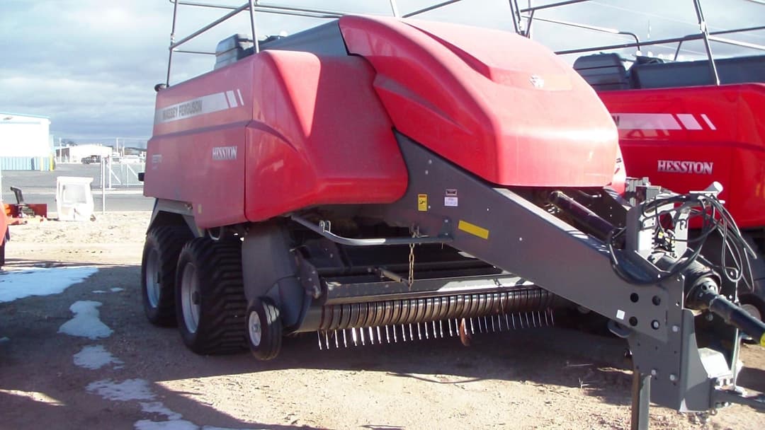 Image of Massey Ferguson 2270 Image 1