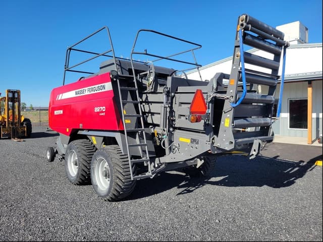 Image of Massey Ferguson 2270 equipment image 1
