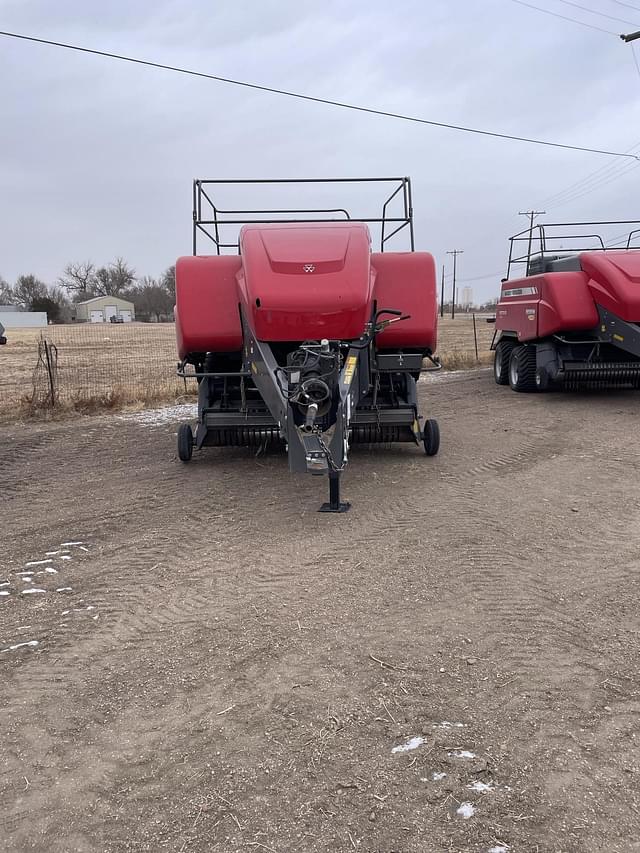 Image of Massey Ferguson 2270XD equipment image 2