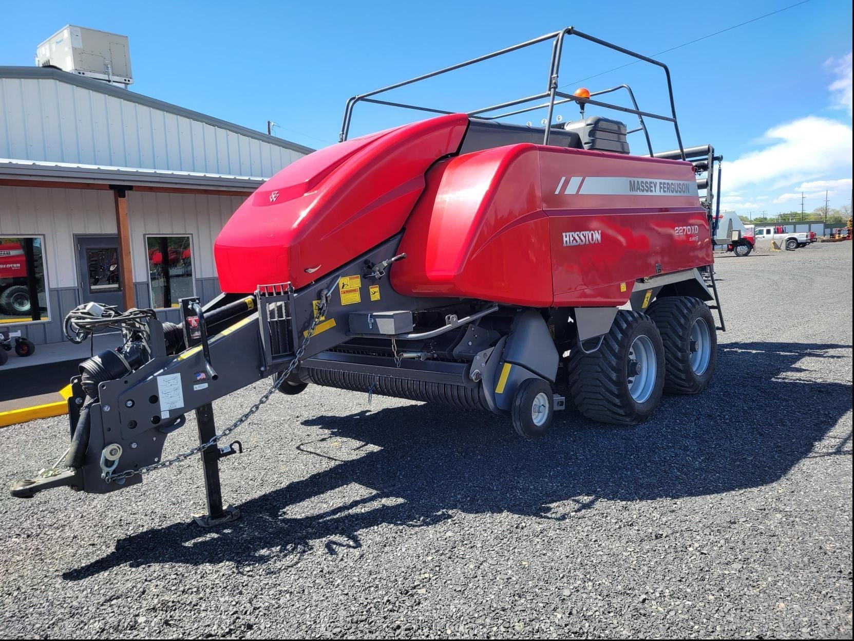 2021 Massey Ferguson 2270XD Equipment Image0