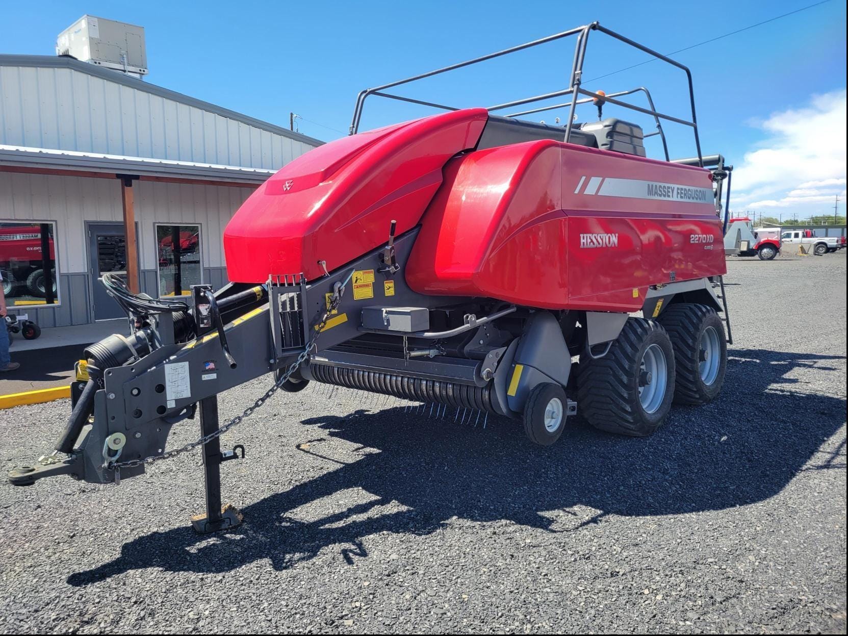 2021 Massey Ferguson 2270XD Equipment Image0