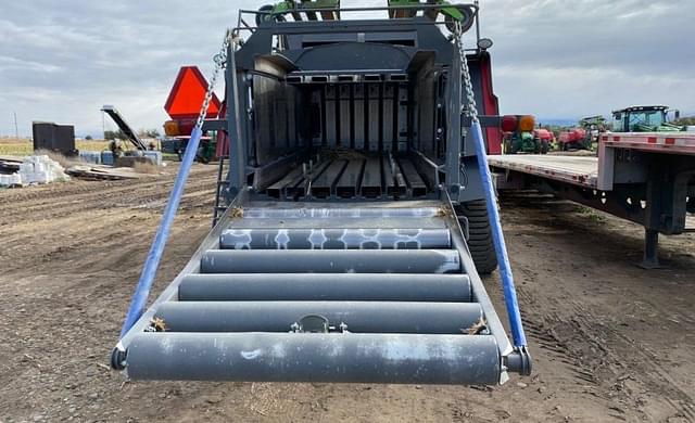 Image of Massey Ferguson 2270XD equipment image 3