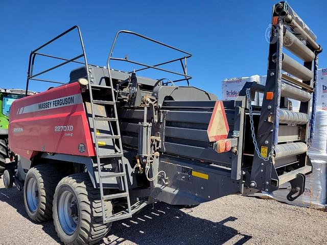 Image of Massey Ferguson 2270XD equipment image 3