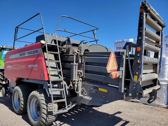 Image of Massey Ferguson 2270XD equipment image 3