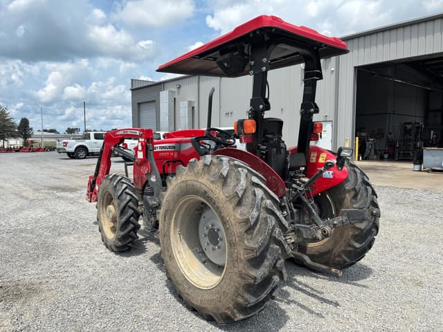 Image of Massey Ferguson 2607H equipment image 4