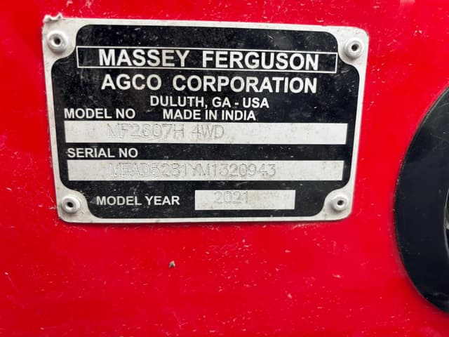 Image of Massey Ferguson 2607H equipment image 1