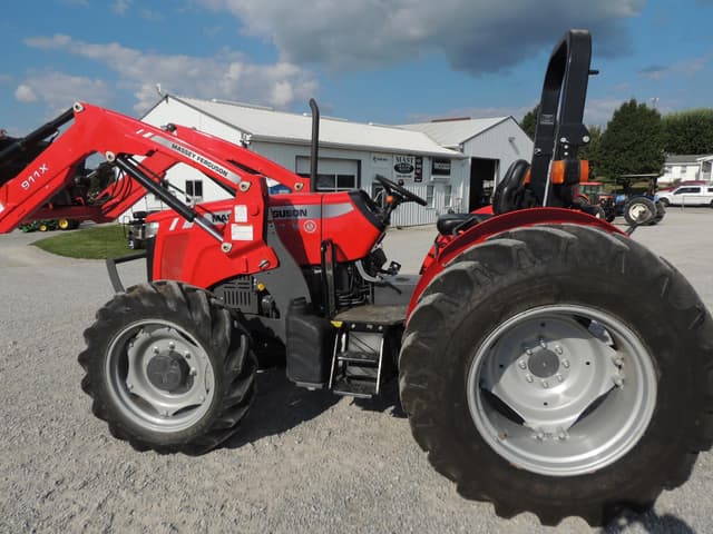 Image of Massey Ferguson 2607H equipment image 1