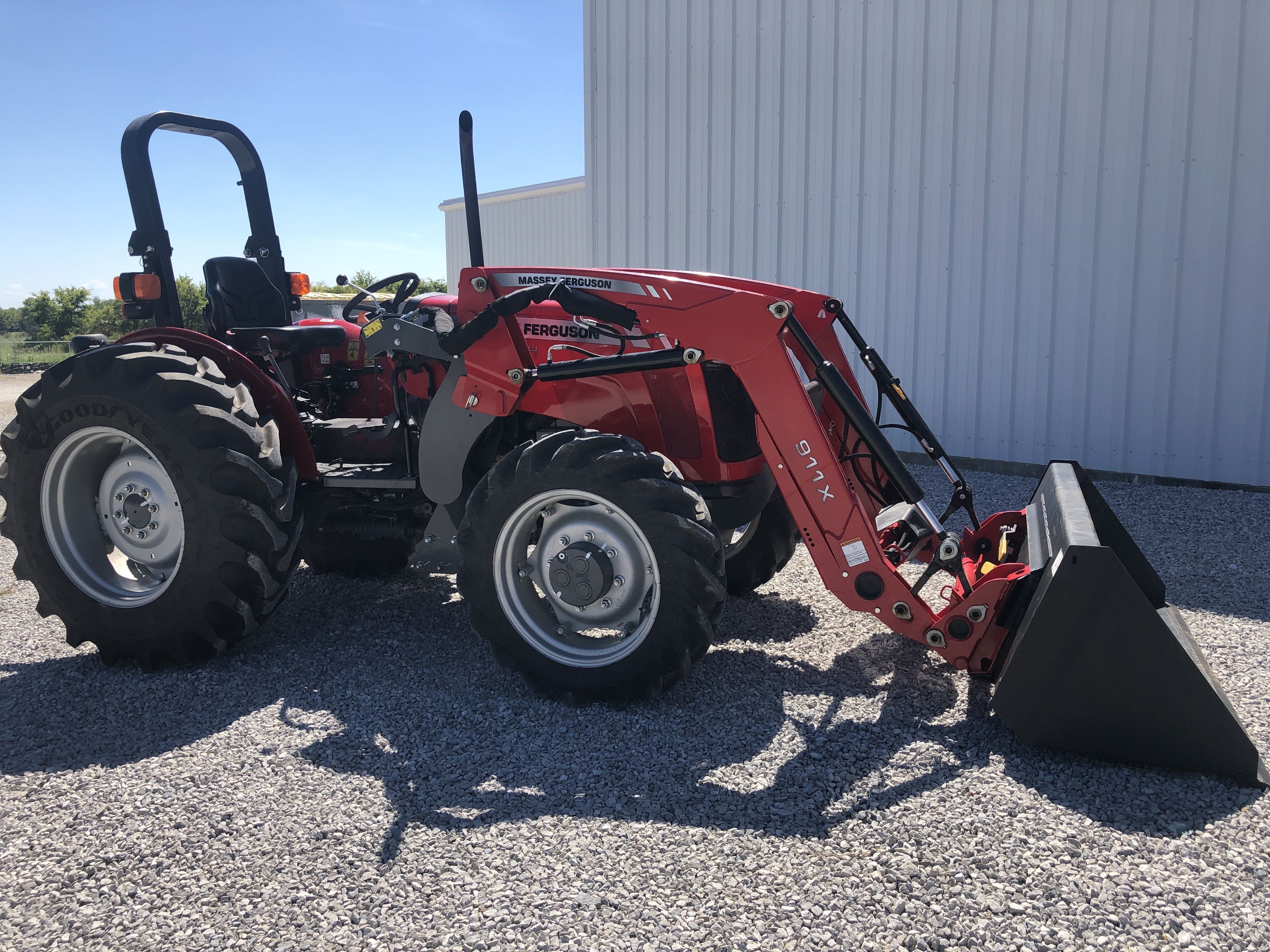 Main image Massey Ferguson 2607H