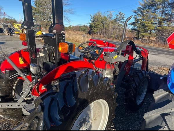 Image of Massey Ferguson 2607H equipment image 1