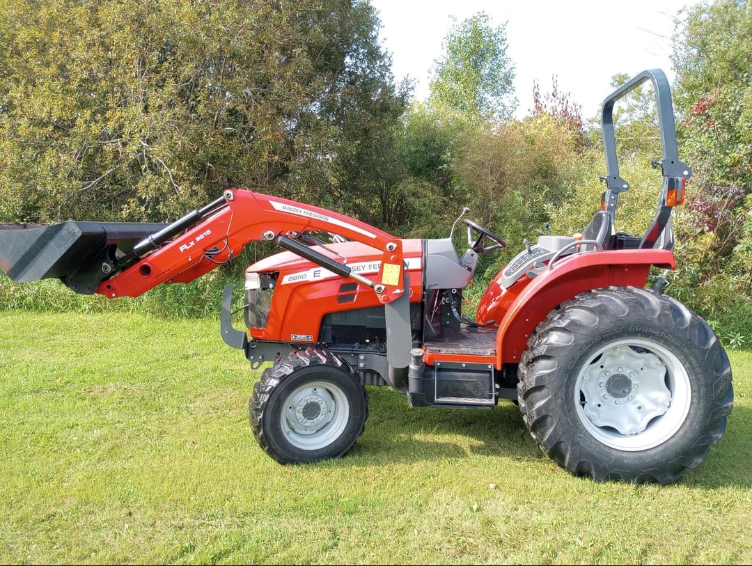Image of Massey Ferguson 2850E Primary image