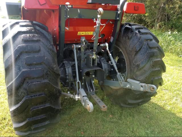 Image of Massey Ferguson 2850E equipment image 2
