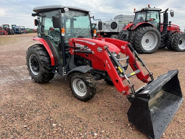 Image of Massey Ferguson 2850M equipment image 2