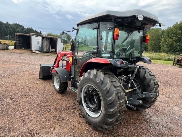 Image of Massey Ferguson 2850M equipment image 3