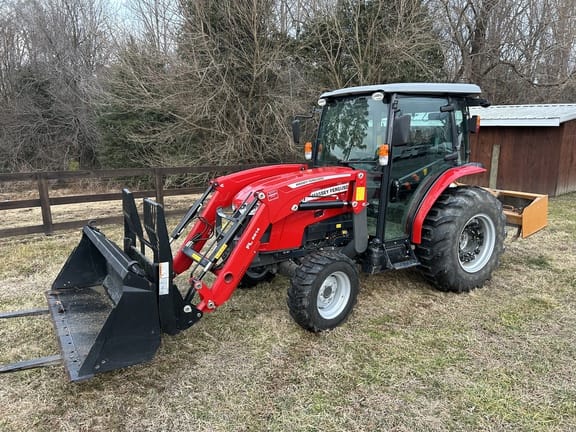 2021 Massey Ferguson 2850M Equipment Image0