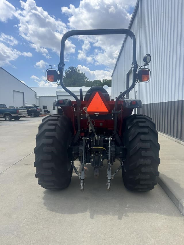 Image of Massey Ferguson 2850M equipment image 2