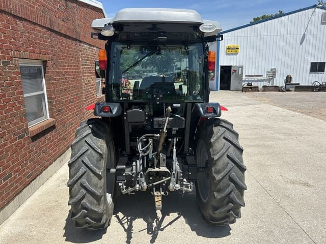 Image of Massey Ferguson 2855M equipment image 3
