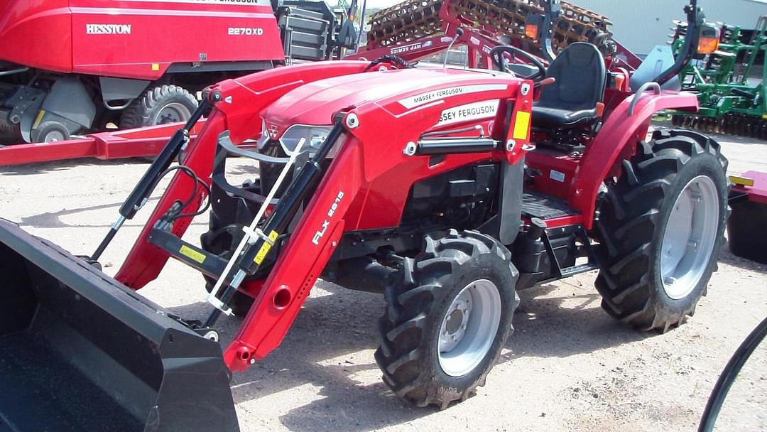 Image of Massey Ferguson 2860E Primary image