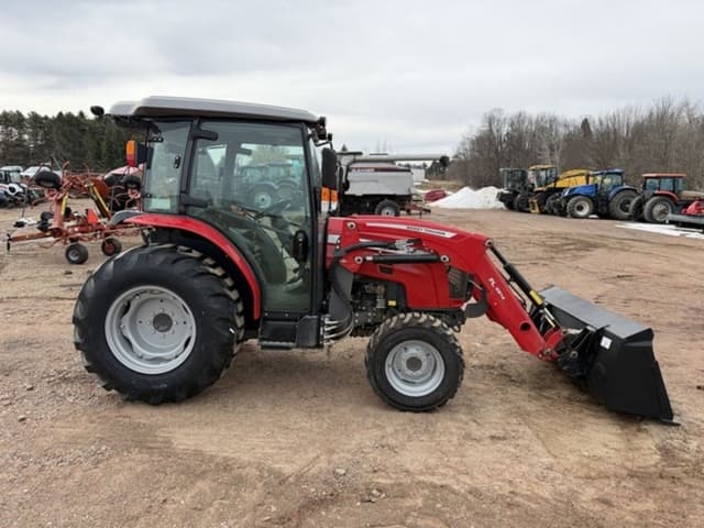 Image of Massey Ferguson 2860M equipment image 3