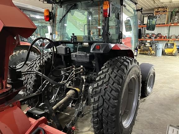 Image of Massey Ferguson 2860M equipment image 2