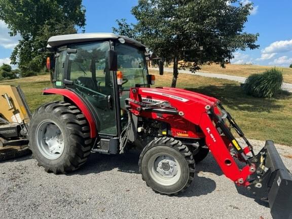 Image of Massey Ferguson 2860M equipment image 2