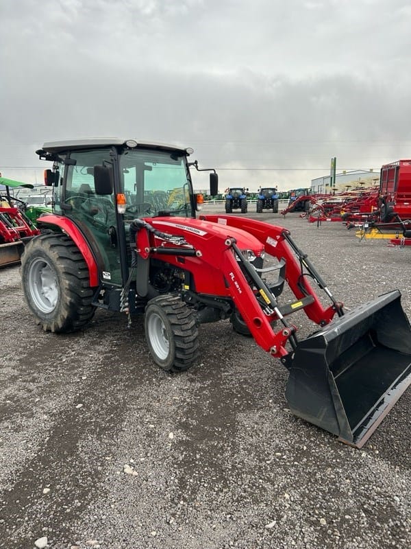 2021 Massey Ferguson 2860M Equipment Image0