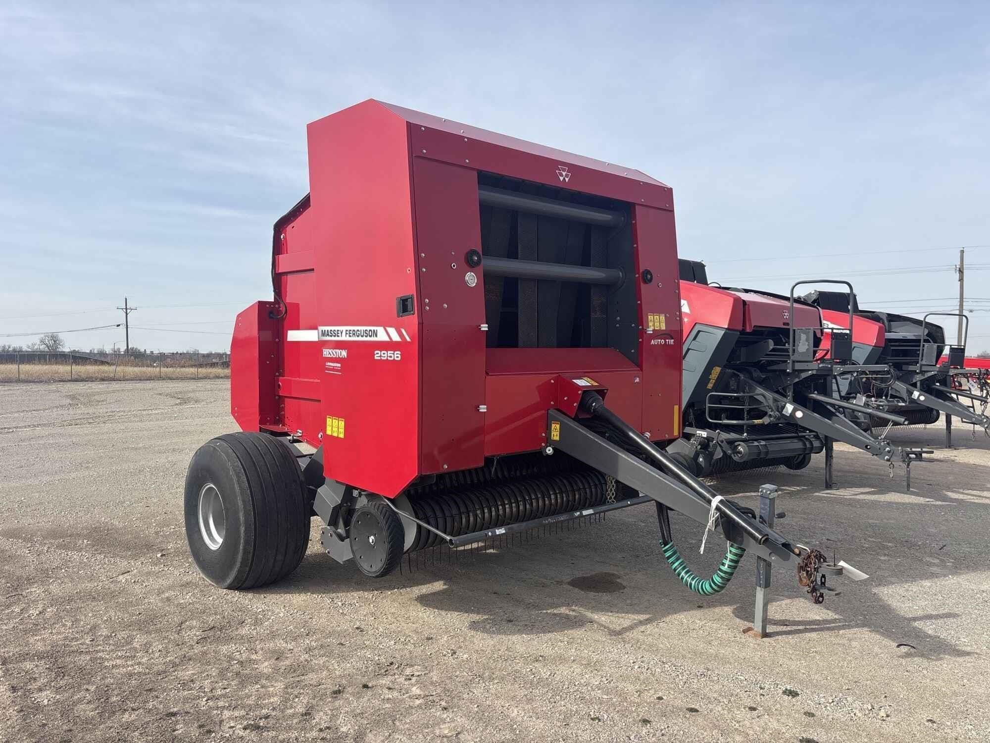 2021 Massey Ferguson Hesston 2956 Equipment Image0