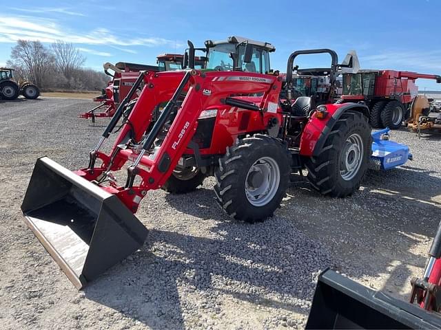 Image of Massey Ferguson 4707 equipment image 1