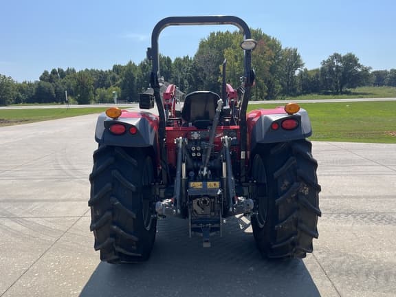 Image of Massey Ferguson 4707 equipment image 4