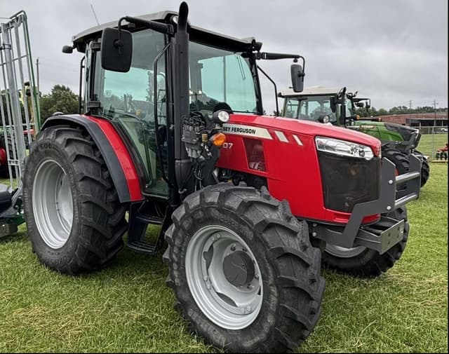 Image of Massey Ferguson 4707 equipment image 1