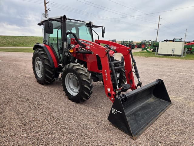 Image of Massey Ferguson 4707 equipment image 1