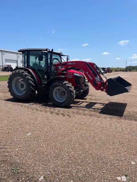 Image of Massey Ferguson 4710 Image 0