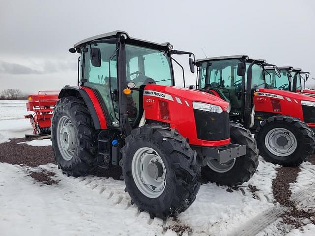 Image of Massey Ferguson 5711 equipment image 1