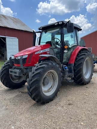Main image Massey Ferguson 5713S