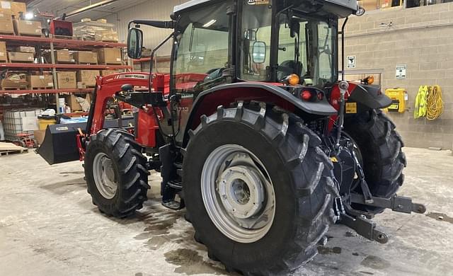 Image of Massey Ferguson 6713 equipment image 2