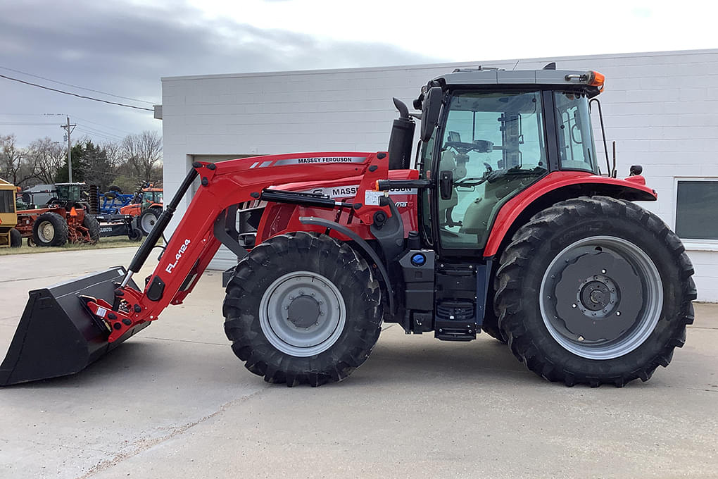 Image of Massey Ferguson 6716S Primary image