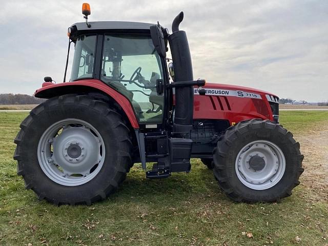 Image of Massey Ferguson 7715 equipment image 3