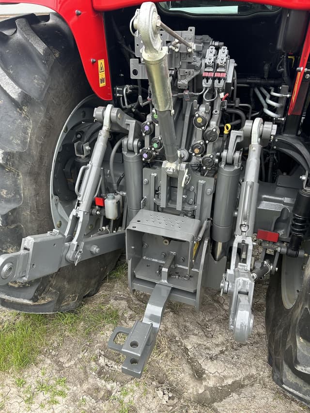 Image of Massey Ferguson 7716 equipment image 4