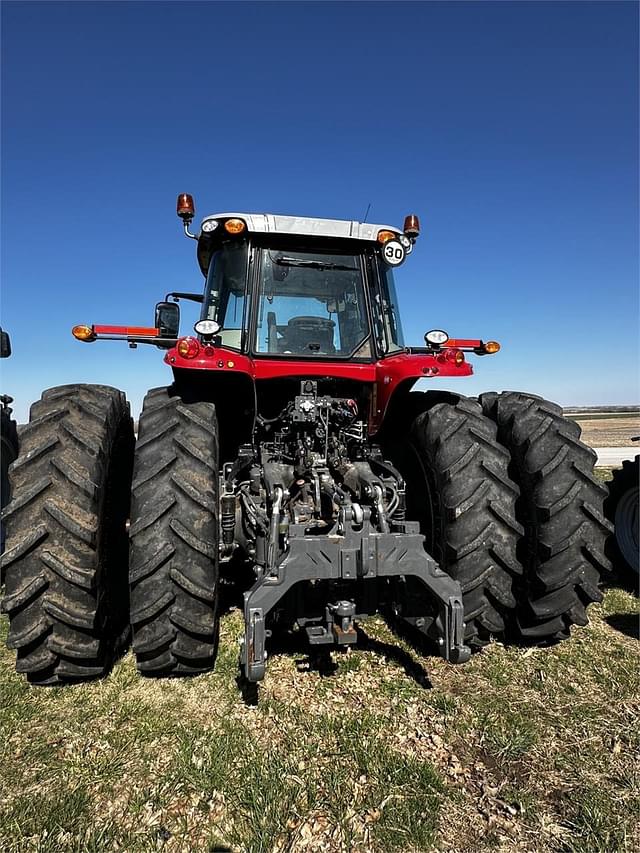 Image of Massey Ferguson 7724S equipment image 2