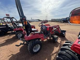 Main image Massey Ferguson GC1723E 4