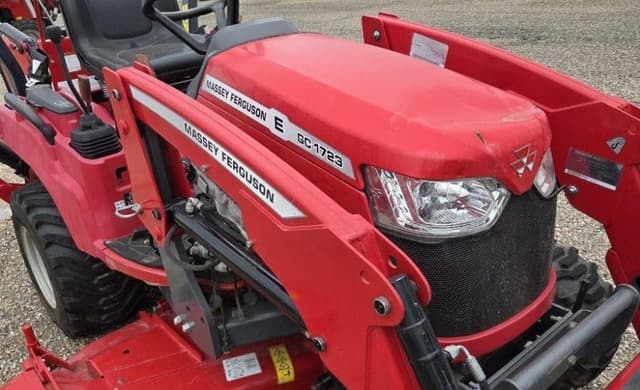 Image of Massey Ferguson GC1723EB equipment image 2