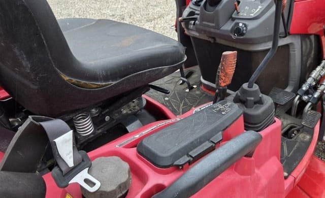 Image of Massey Ferguson GC1723EB equipment image 3