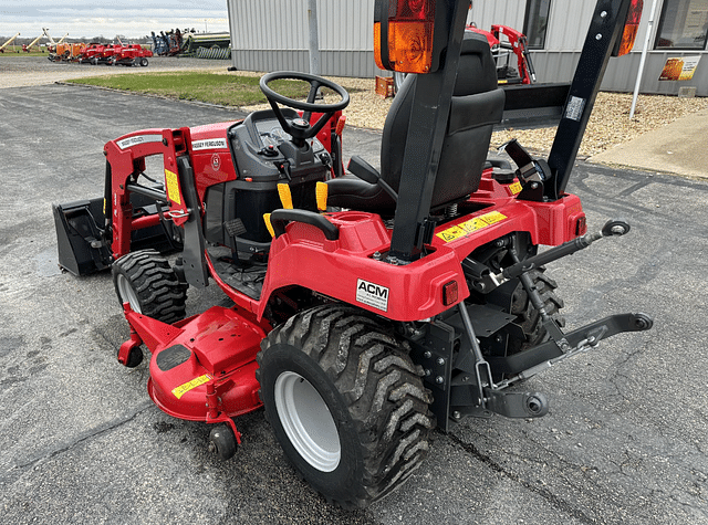 Image of Massey Ferguson GC1723E equipment image 2